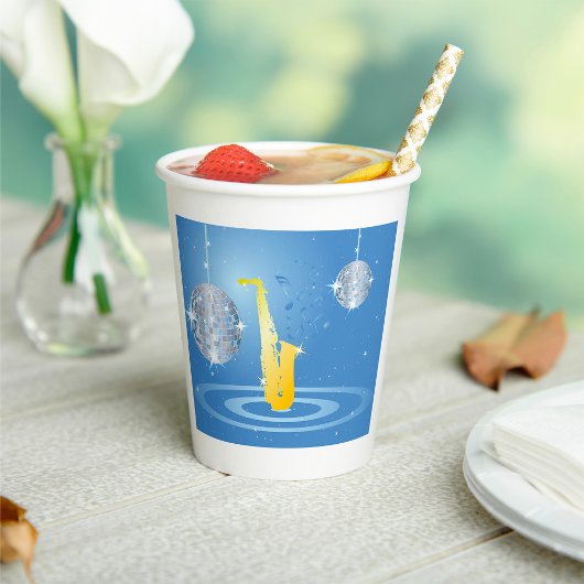 ディスコ音楽 紙コップ