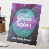ディスコ・ブローアウトパープルとピンクの誕生日パーティー 台座サイン (インサイチュ)