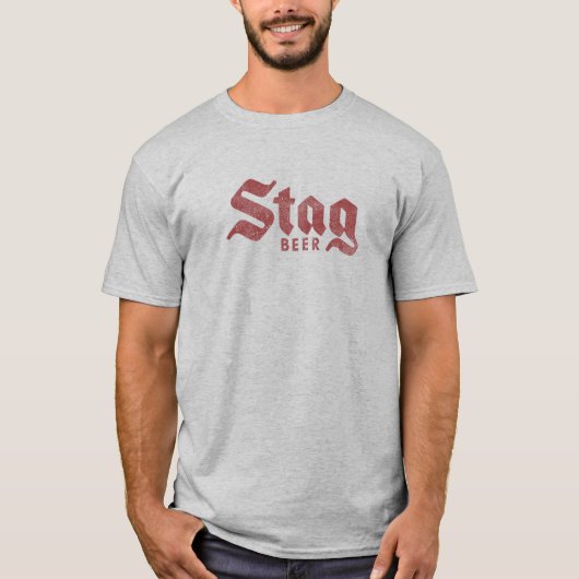 ディストressed "Stag Beer" レトロ赤ロゴTシャツ Tシャツ (正面)