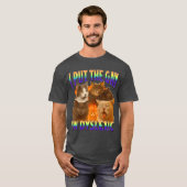 ディスレクシアでゲイなネコの面白いミーム ギフト Tシャツ (正面フル)
