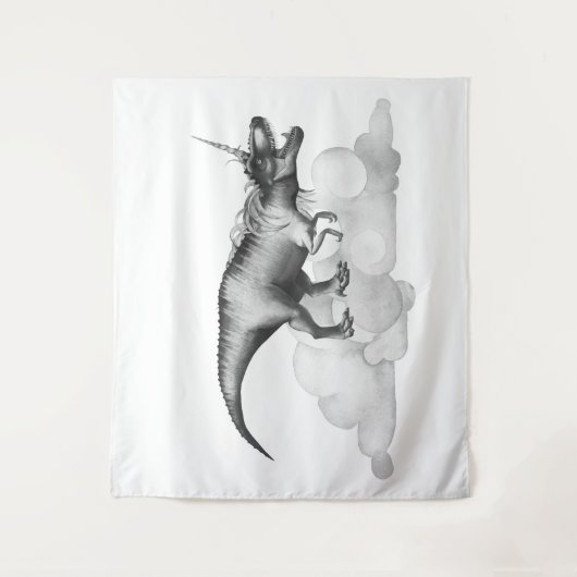 ディノコーン シルバー | ファンタジーユニコーンの角を持つ恐竜 タペストリー (正面)