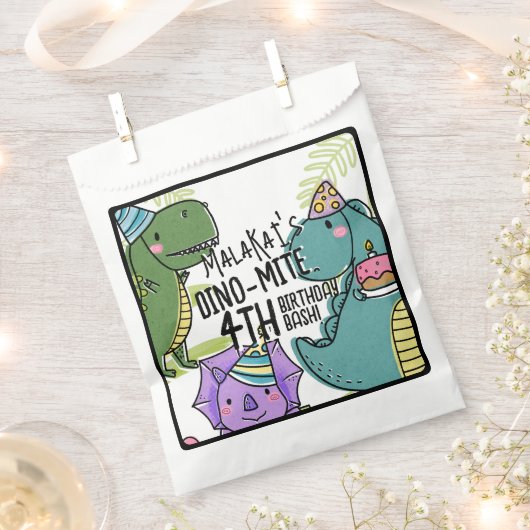 ディノ・ダニ・キッドの誕生日パーティー恐竜 フェイバーバッグ (クリップ留めされた状態)