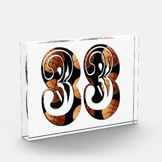 ディメンショナル・オレンジ・ブラック・バスケットボール番号33, フォトブロック (左)