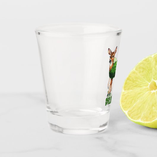 ディルは大人のおもしろいユーモアを不適切に扱う ショットグラス (左)