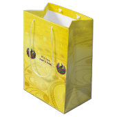 ディワリイエローマンダラランプピーコックパーソナライズされた ミディアムペーパーバッグ (裏面アングル)