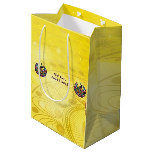 ディワリイエローマンダラランプピーコックパーソナライズされた ミディアムペーパーバッグ (裏面アングル)