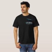 ディープウォーターズのクジラ キリスト教の慰めの聖句 Tシャツ (正面フル)