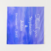 ディープブルークラウドアートアブストラクトウェディング タペストリー (正面(横))