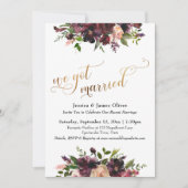 ディープレッド バーガンディ フローラル＆ゴールド 私たち結婚しました 招待状 (正面)