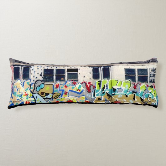 ディール・ケルヘンリー ボディピロー (正面)