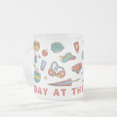 デイアットザビーチ- 2025 フロストグラスマグカップ (正面左)