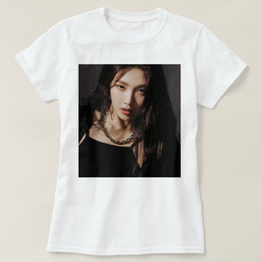 デイギフト赤い地下ベルベットのギフトハロウィーン Tシャツ (デザイン正面)