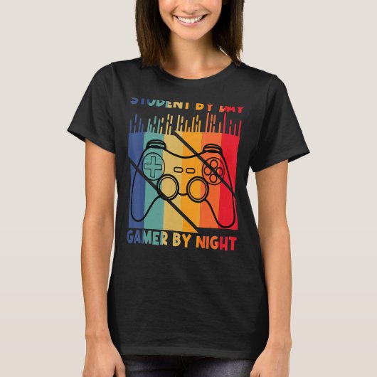 デイゲーマーバイナイトミームゲーマーファンズ Tシャツ (正面)
