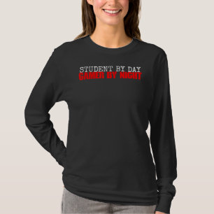 デイゲーマーバイナイトミームゲーマー Tシャツ