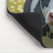 デイジーと緑の牧草地のホルスタイン マウスパッド (コーナー)