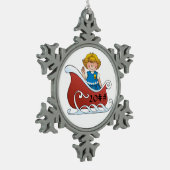 デイジーの偵察者のそりのブロンドの女性 スノーフレークピューターオーナメント (左)