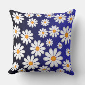 デイジーの喜び – 青の上に白い花のパターン クッション (正面)