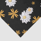 デイジーの白い花を黒い背景のトートバッグに入れる 薄葉紙 (詳細)