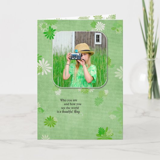 デイジーの背景が付いている誕生日の写真 カード (正面)