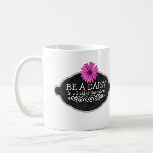 デイジーの花のガーリーで感動的な引用文のタイポグラフィ コーヒーマグカップ (左)