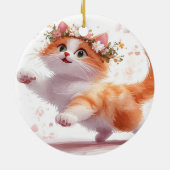 デイジーの花冠をかぶった遊び心あふれる子猫 セラミックオーナメント (裏面)