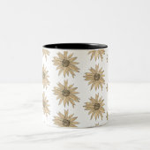 デイジーイエローフラワー絵を描ズブーケコーヒーマグ ツートーンマグカップ (中央)