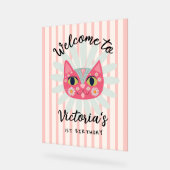 デイジー子猫顔プルフェクトバースデーパーティー アクリルサイン (傾斜)