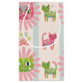 デイジー子猫顔プルフェクト誕生日 スモールペーパーバッグ (裏面)