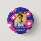 デイジー最高の先生フォトダークパープル 缶バッジ (正面)