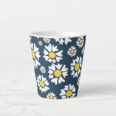 デイジー模様、花柄、白デイジー カフェラテマグ (正面)