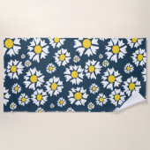 デイジー模様、花柄、白デイジー ビーチタオル (正面)