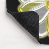 デイジー白熱［赤熱］光を放つフラワーマウスパッド マウスパッド (コーナー)