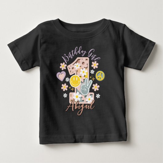 デイジー1歳の誕生日子供用Tシャツ ベビーTシャツ (正面)