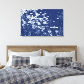 デイジー – シアノタイプ効果 キャンバスプリント (インサイチュ (寝室))