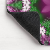 デイジー |紫色と緑のフラクタルアート マウスパッド (コーナー)