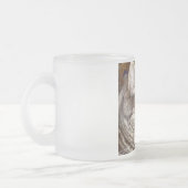 デイブが曇りガラスのマグカップを見る フロストグラスマグカップ (左)