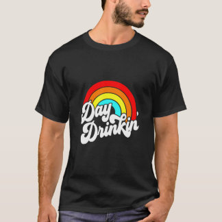 デイ・ドリンキングにハマっちゃった レトロ ビーチ 夏の雨 Tシャツ
