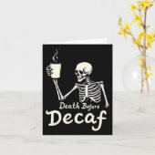 デカフェより死を選ぶ 面白いスケルトン コーヒー好き ハロウィン カード (黄色い花)