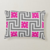 デコギリシャ語鍵、グレー/グレーと明るい赤紫色ピンク アクセントクッション (裏面)