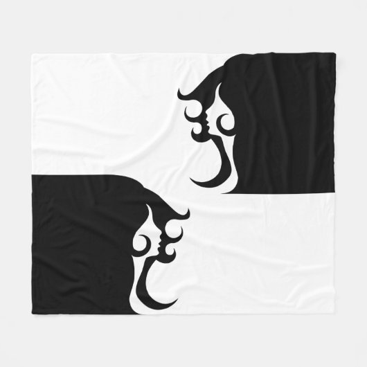 デコモダン女 フリースブランケット (正面(横))