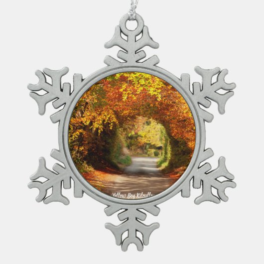 デコレクションイエローボグキルクリレン スノーフレークピューターオーナメント (正面)