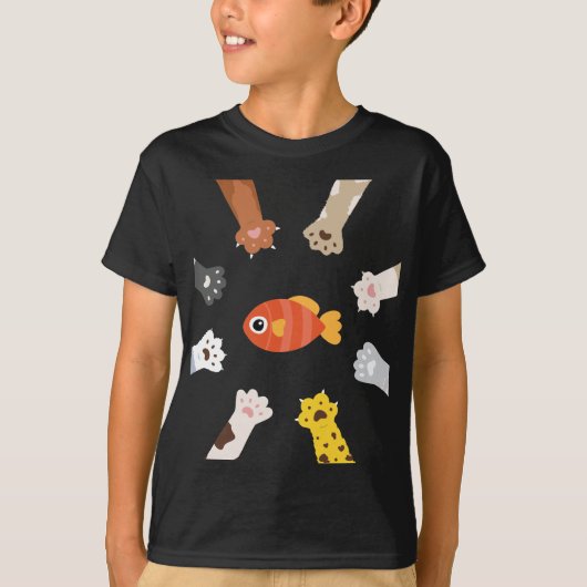 デザインおもしろい猫が魚を釣るゲーム Tシャツ (正面)