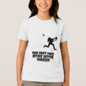 デザインおもしろい_花嫁が新郎を追う_パニックに陥らない_1 トライブレンドＴシャツ (正面)