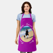 デザイン独自の写真エプロンとカスタム文字 エプロン (着用した状態)