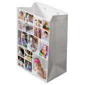 デザイン独自の16フォトコラージュ ミディアムペーパーバッグ (裏面アングル)