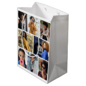 デザイン独自の8フォトコラージュ ミディアムペーパーバッグ (裏面アングル)