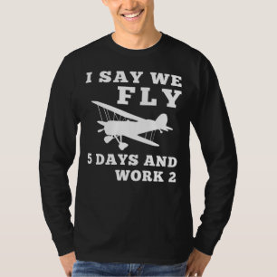 デザイン私たちはRC飛行機5日と作業2 Fを飛ぶ Tシャツ