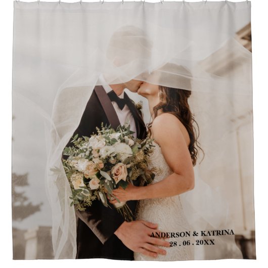 デザイン自分結婚の写真名前をカスタムする シャワーカーテン (正面)