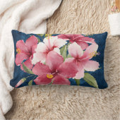 デザイン芸術的深いブルーと水色の花 ランバークッション (ブランケット)