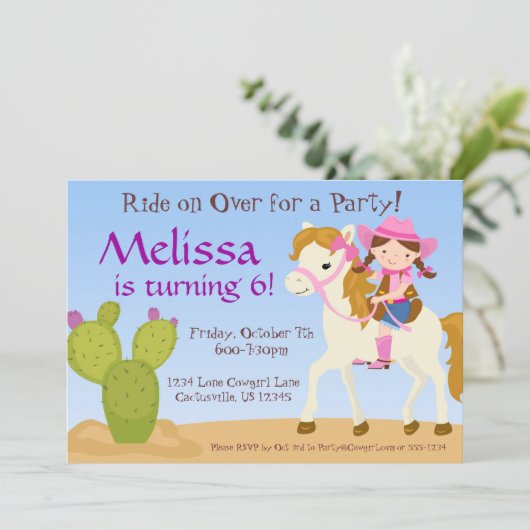 デザートサクタス、ピンク女性のカーボーイ誕生日パーティー招待状 招待状 (スタンド正面)